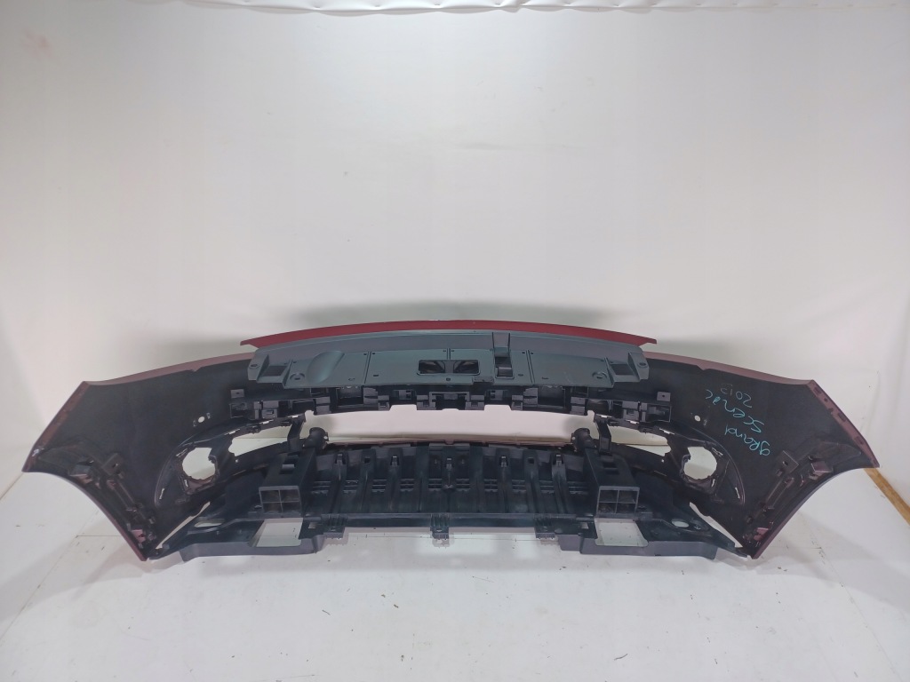 Renault scenic 3 3 рестайлинг  13-16 бампер перед передний 620222347r в Украине