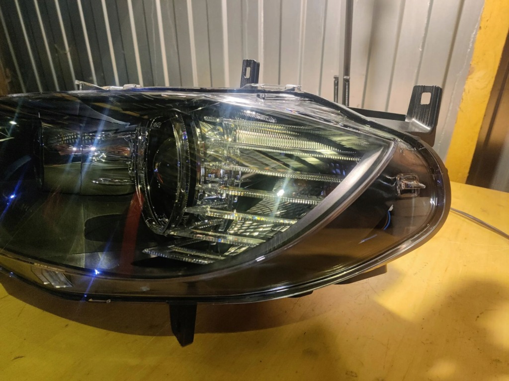 Bmw x6 e71 2010 лампы передние в Украине