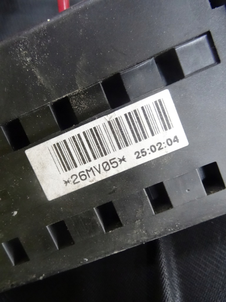 Volvo v70 2.4d 04' предохранитель клемма плюсовая 9441776 Доставка