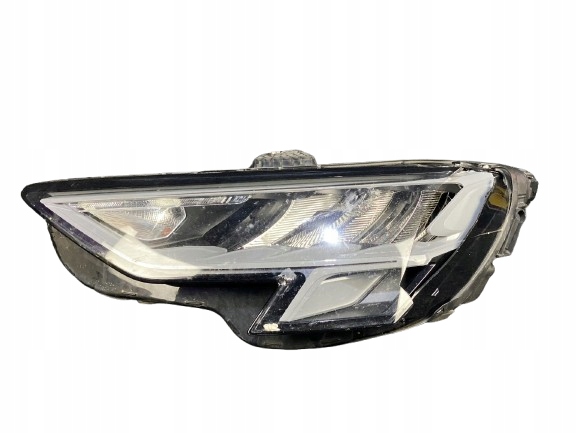фото №1, Audi a3 8y лампа full led левая перед 8y0941011