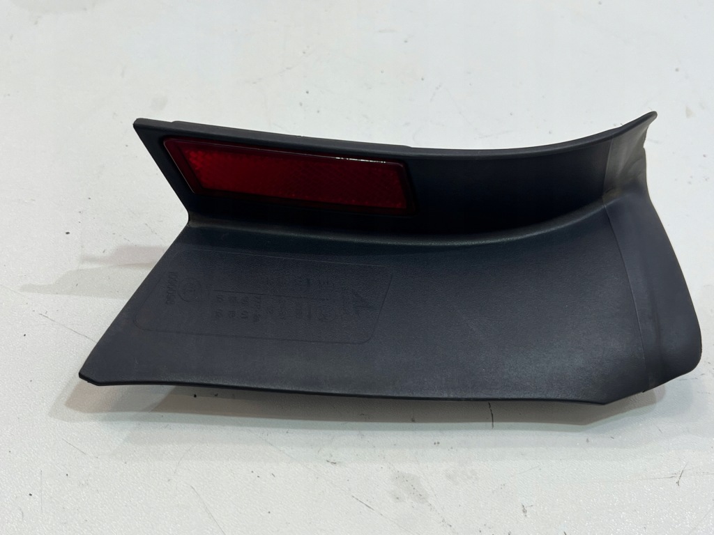 фото №1, Захист права лампи задня audi a3 8v sportback