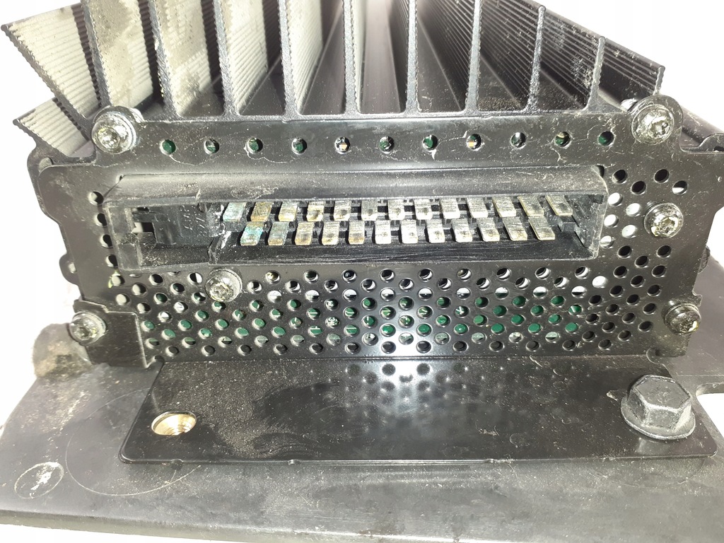 фото №5, Audi a8 d2 підсилювач аудіо оригінальний