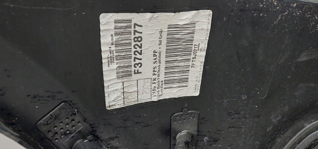 фото №11, Volvo v40 12- cross country бампер перед плита