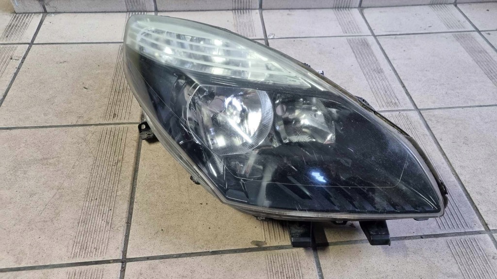 фото №1, Лампа renault scenic iii правая 260100023r