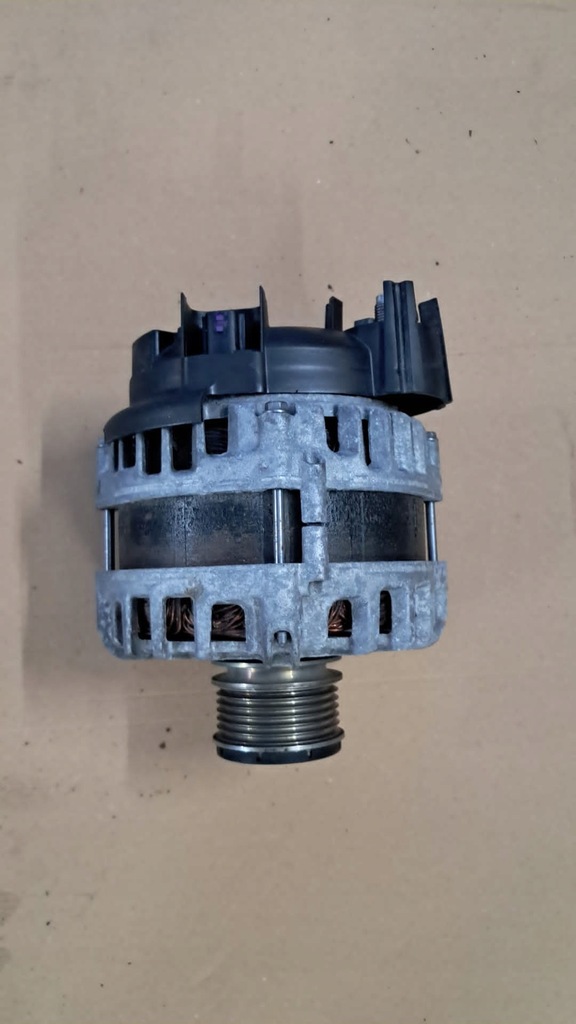 фото №1, Renault captur ii 1.5 dci генератор 231009392r