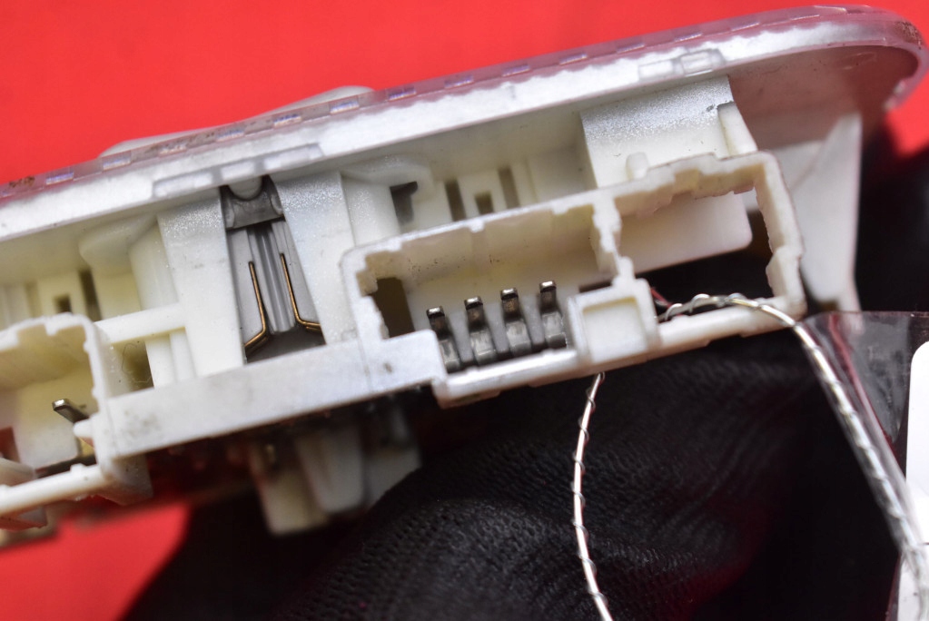 фото №8, Лампа освітлення салону задня 9652262180 peugeot 3008 1 i 10-13