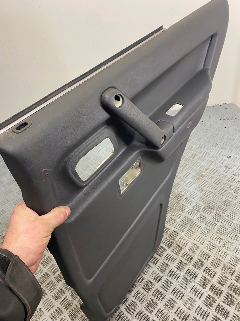 фото №5, Обивка дверь правый задняя mitsubishi pajero ii 5d classic mb784189