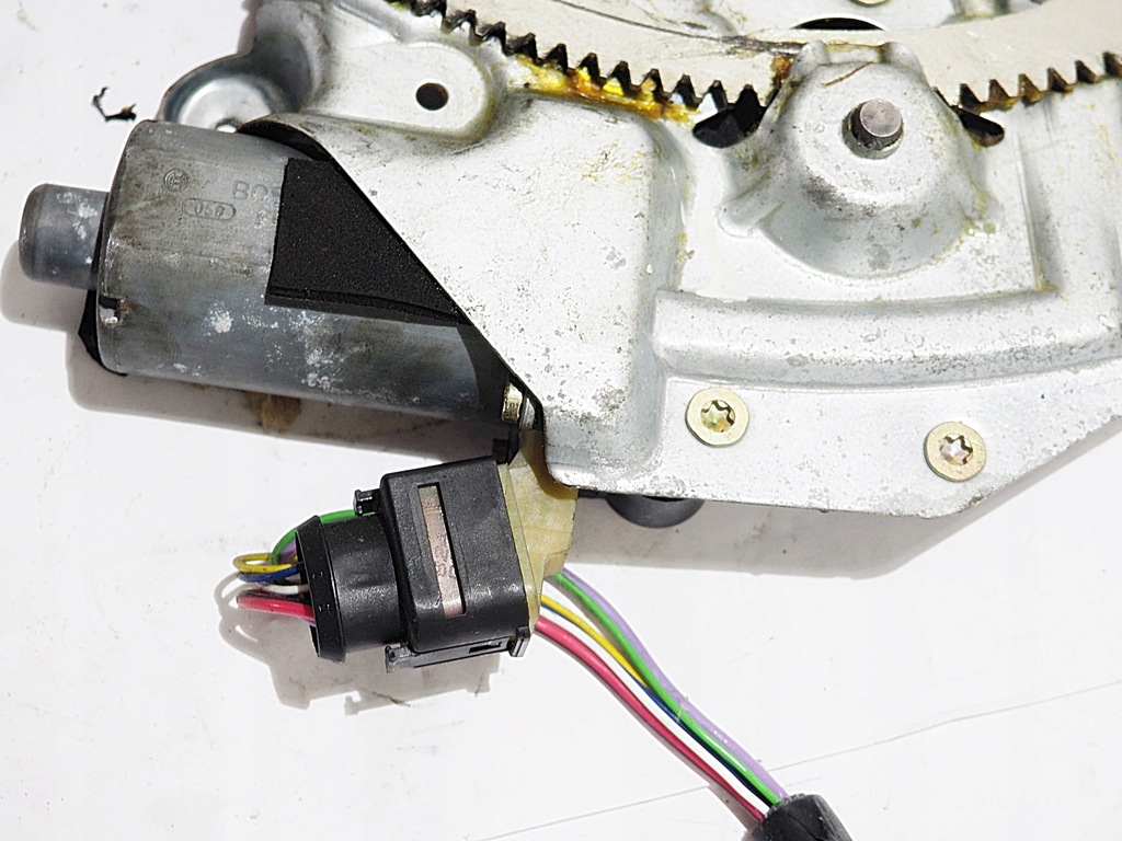 фото №9, Volvo v70 підйомник скло правий передній kompletny