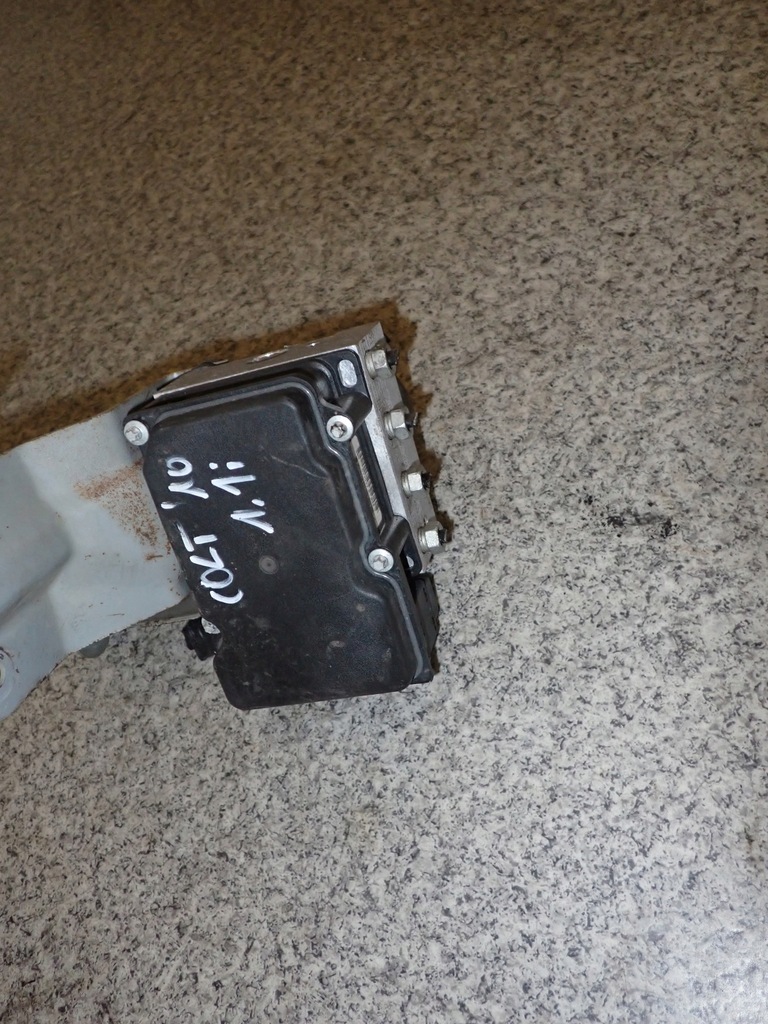 фото №1, Mitsubishi colt 10- насос abs absu