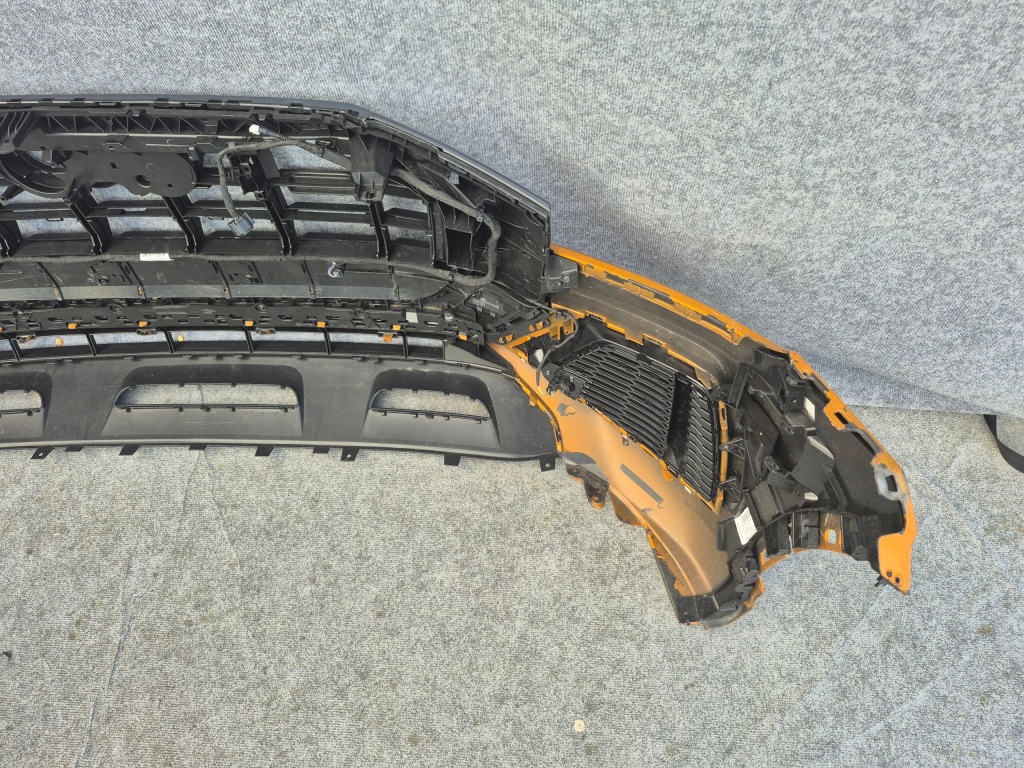 Audi q8 s-line бампер перед 4m8 4x pdc электропроводка Цена