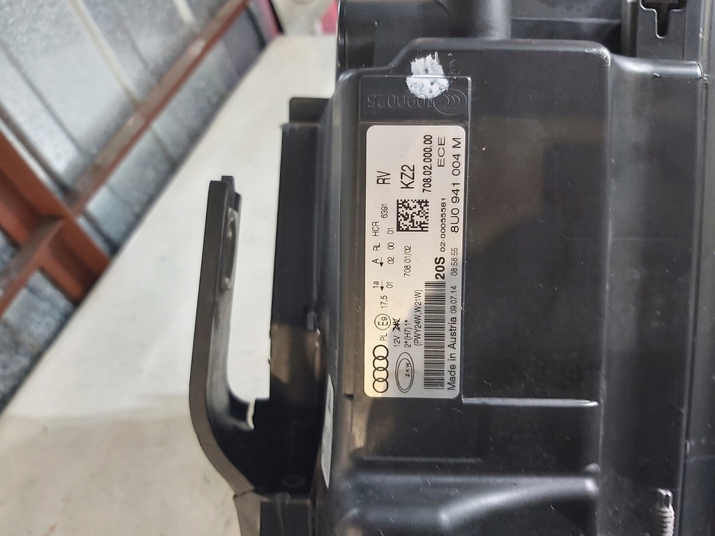 фото №15, Лампа права перед audi q3 8u0 звичайна 8u0941004m