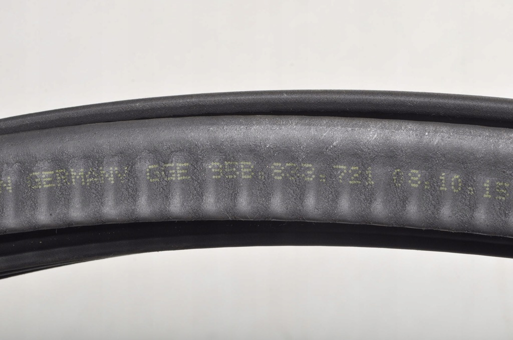 фото №7, Porsche macan прокладка двері правий задня 95b833721