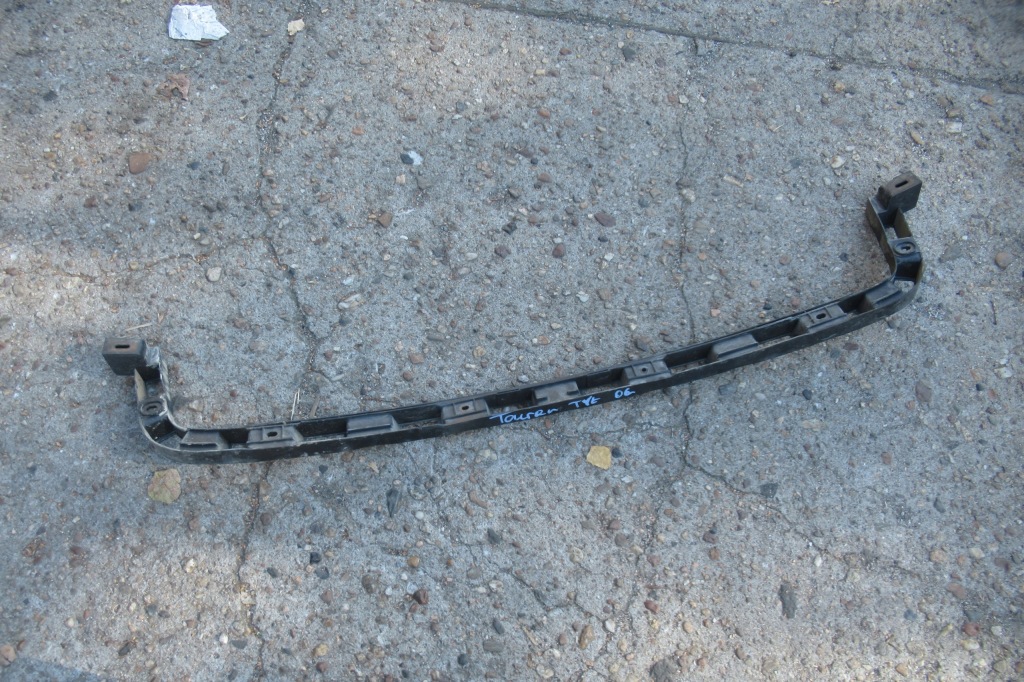 фото №1, Vw touran 05r напрямна бампера задня 1t0807863