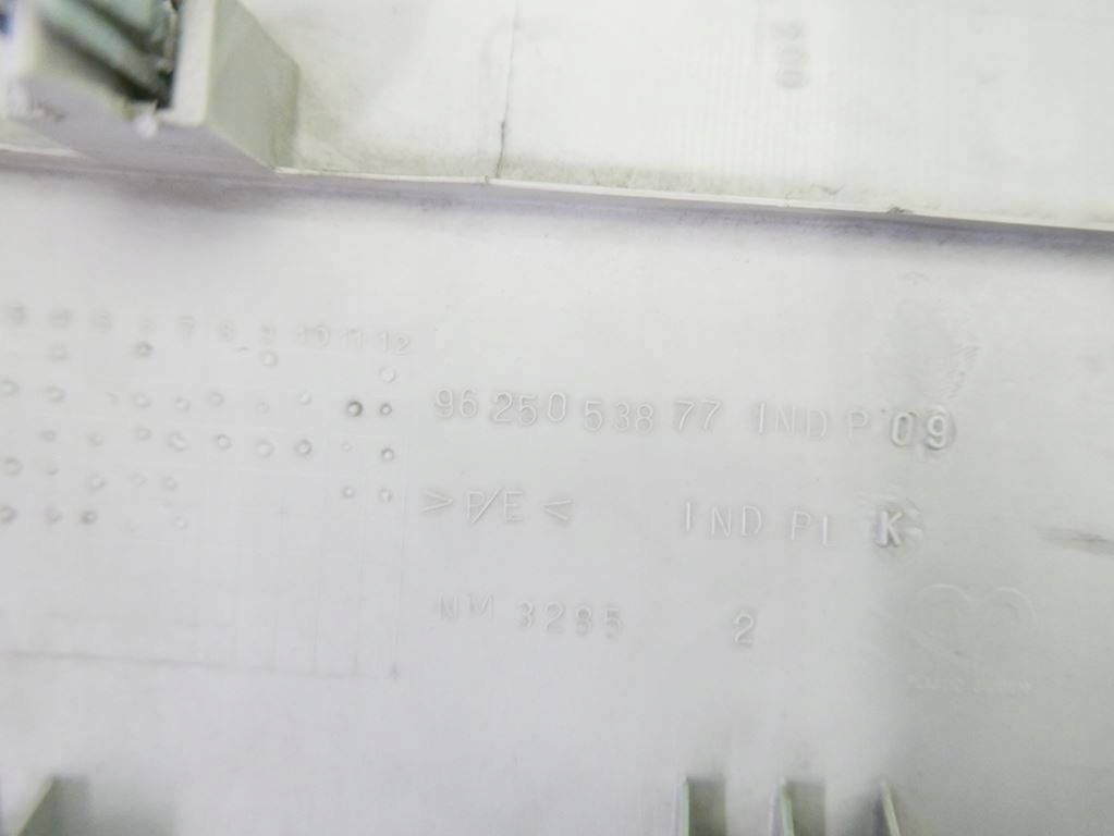 фото №8, Кронштейн полка багажника левая peugeot 206 hb 5d