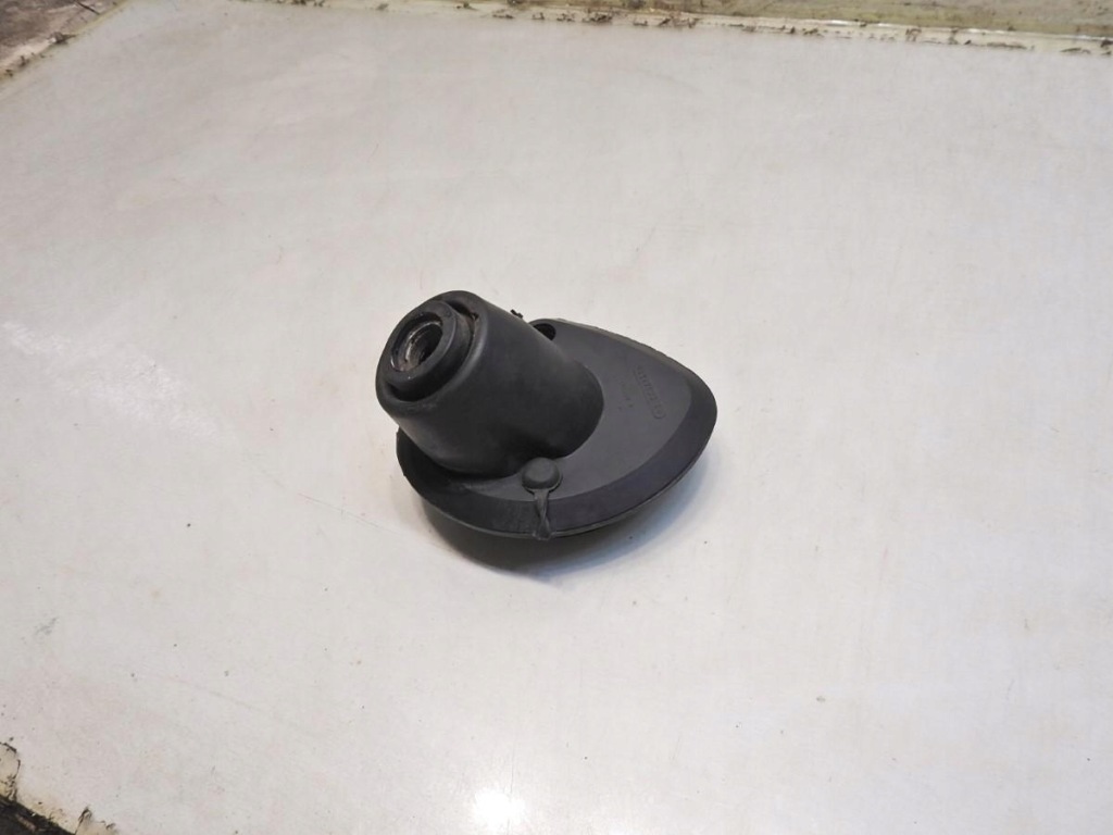 фото №6, Резиновый элемент защита колонки peugeot 607 lift 9654763380