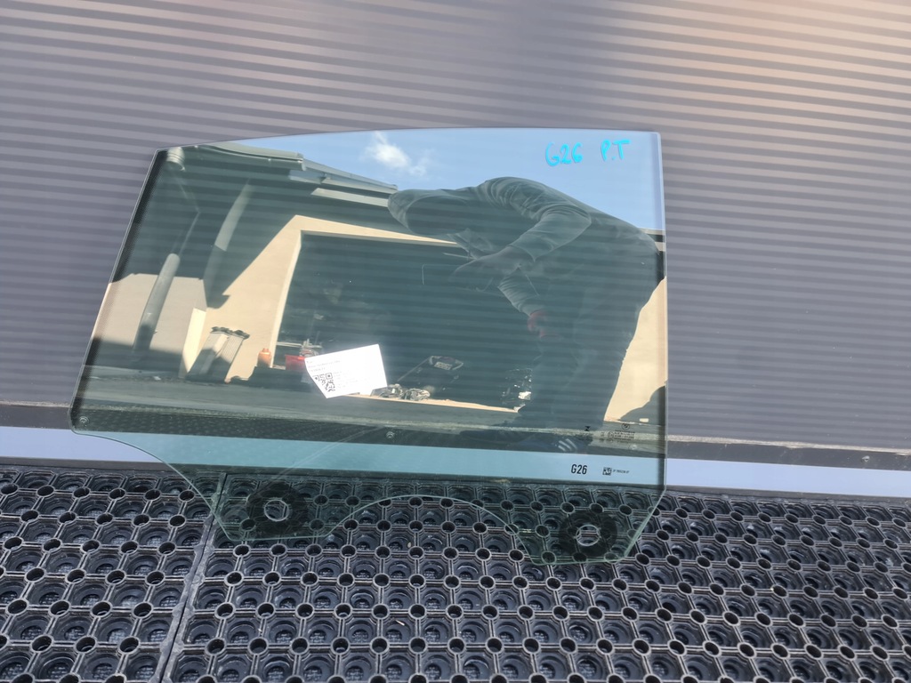 фото №1, Bmw i4 g26 скло права правий задня