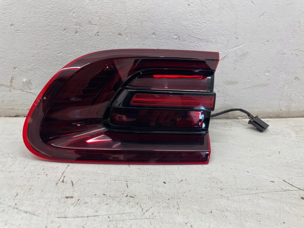 фото №1, Лампа ліва задня w кришка porsche macan 95b