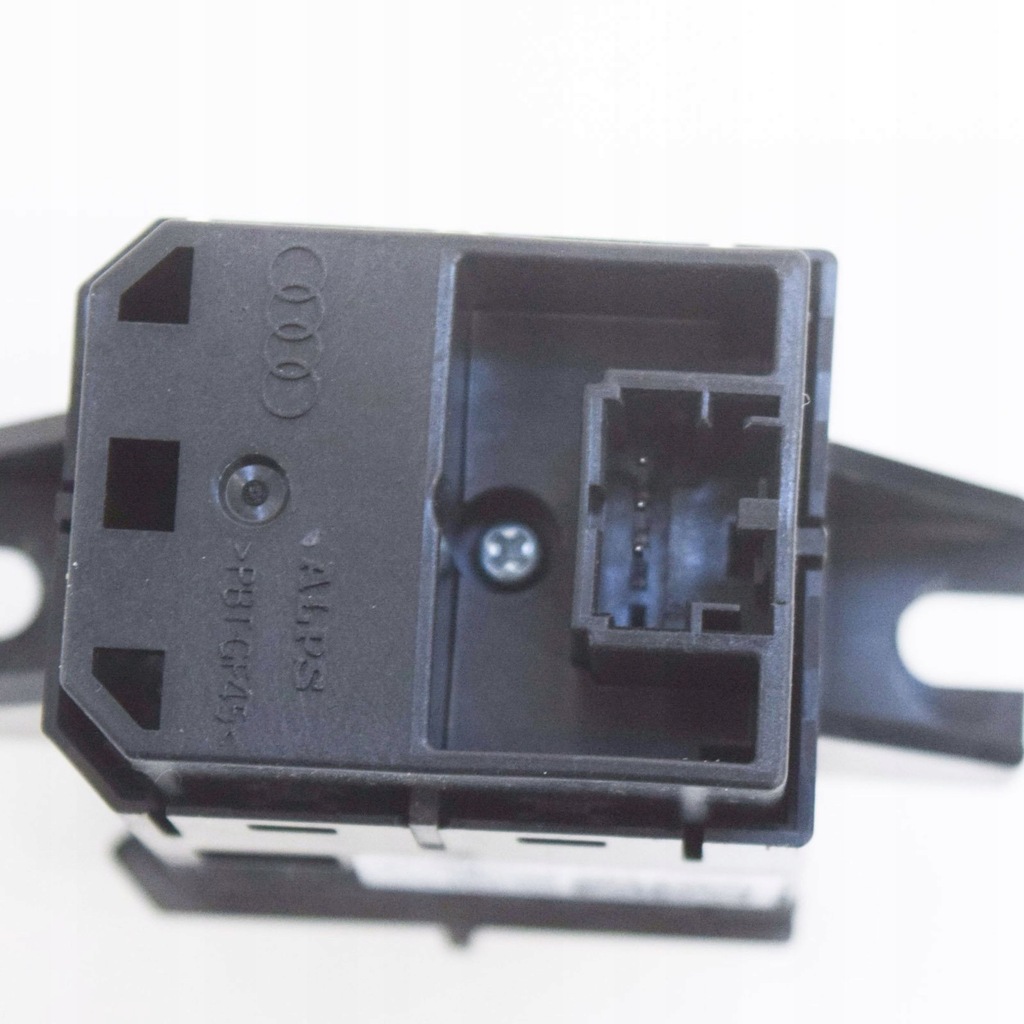 фото №7, Audi a4 s4 b9 8w 2017 кнопки / перемикач регулювання гучність