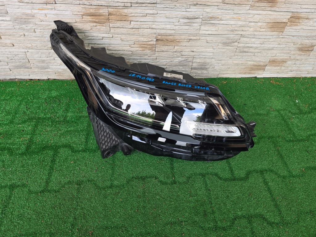 Купить Лампа land rover velar lr140442