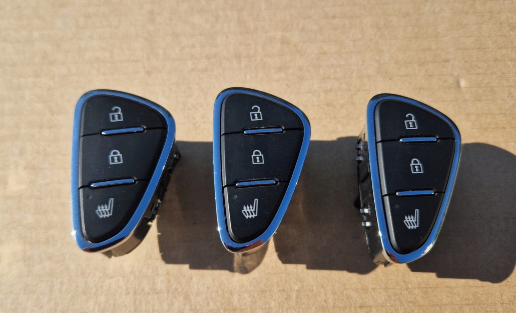 фото №1, Opel corsa e выключатель переключатель с подогревом сиденья