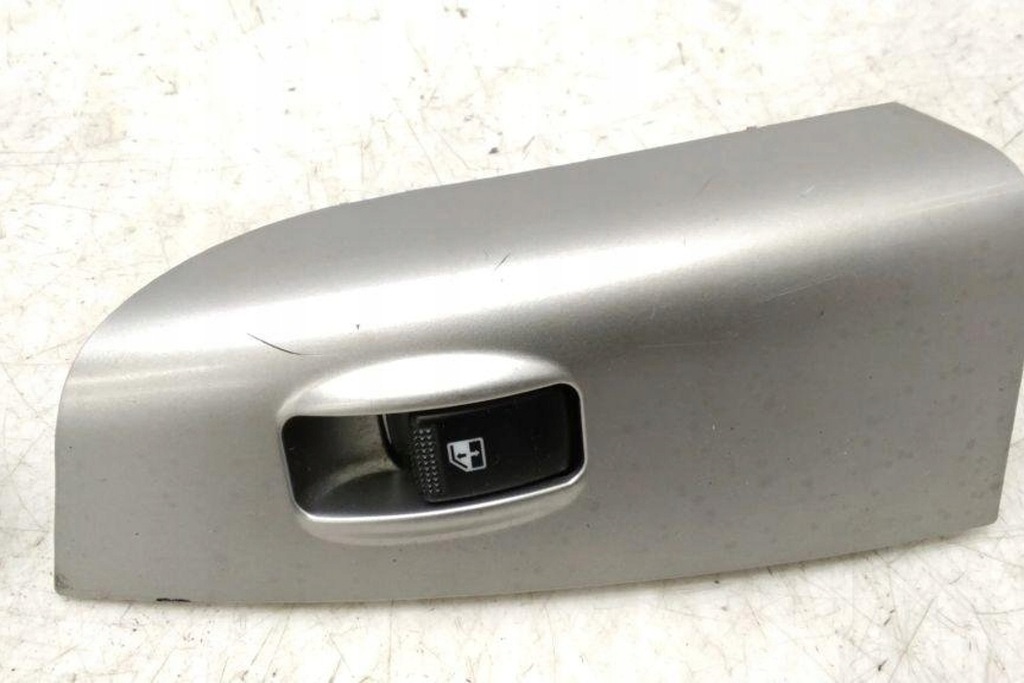 фото №9, Кнопка управление окон задних левых дверь kia sportage v nq5
