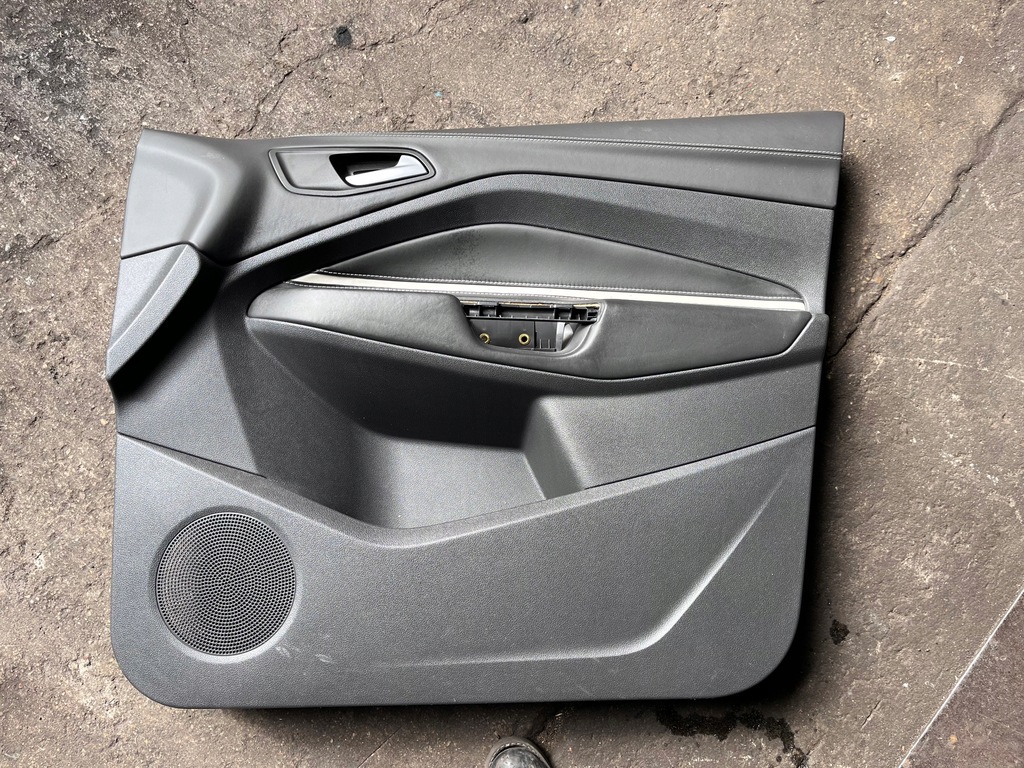 фото №1, 35 ford kuga оббивка обшивка передній правий vignale