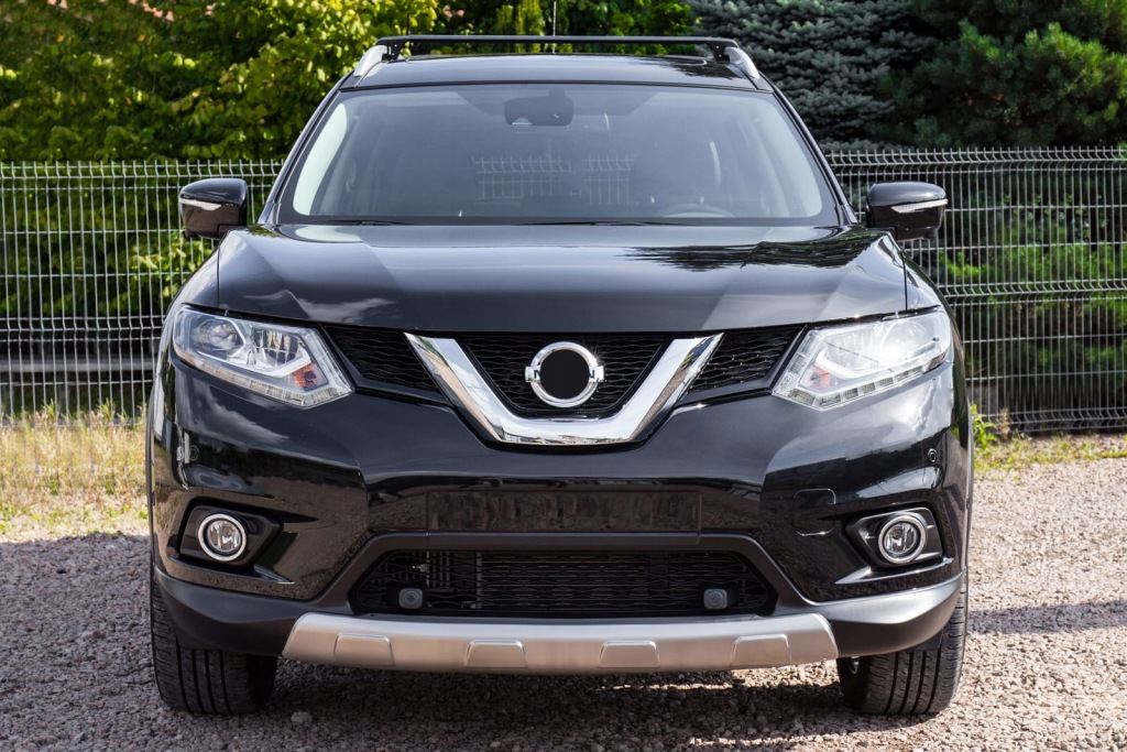 фото №2, Nissan rogue 2014-2017 решётка радиатора с отверстие na камера