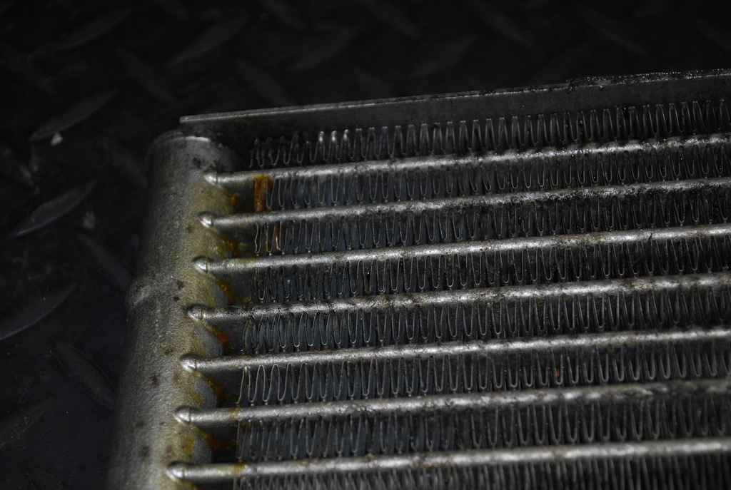 фото №7, Радіатор оливи audi a6 c5 2.5 tdi 4b0317021c