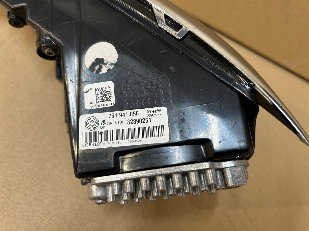 Протитуманна фара led drl праві vw touareg 3 рестайлінг  761941056 Зі Шроту