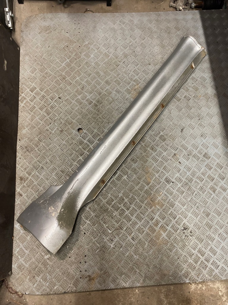 фото №1, Mitsubishi pajero iii молдинг правый порог mr478766 3d