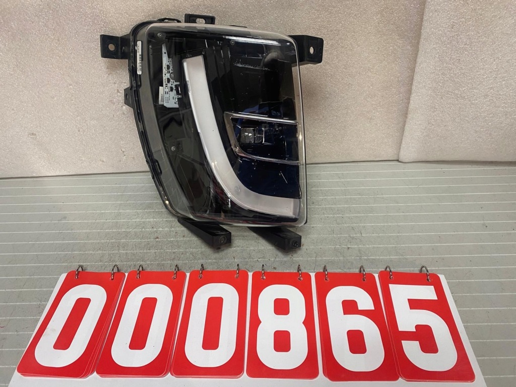 Купить Лампа led drl правая tesla model x 103433100b