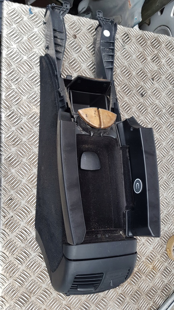 фото №9, Mercedes w211 туннель подлокотник кожаный кожа панель задняя