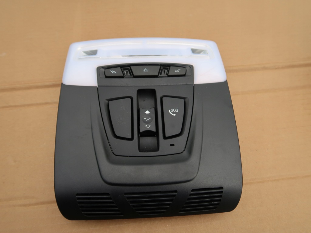 фото №1, Bmw f80 f30 лампа osduweanie люк sos