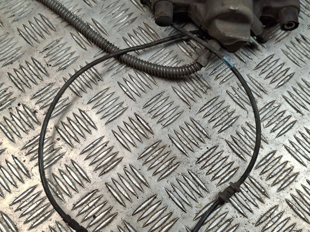 фото №6, Mercedes-benz glk x204 2014 задняя сторона правая суппорт тормозной передний