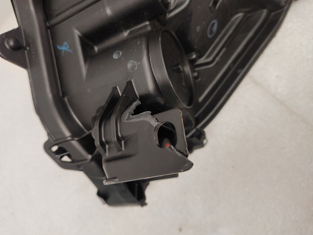 фото №14, Toyota bz4x full led usa лампа левый перед