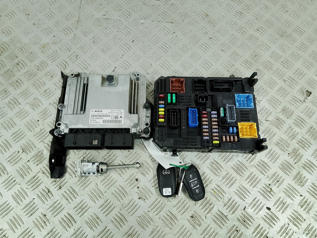 фото №1, Peugeot partner iv k9 proace 2024 бортовой компьютер ключ bsi набор стартовый