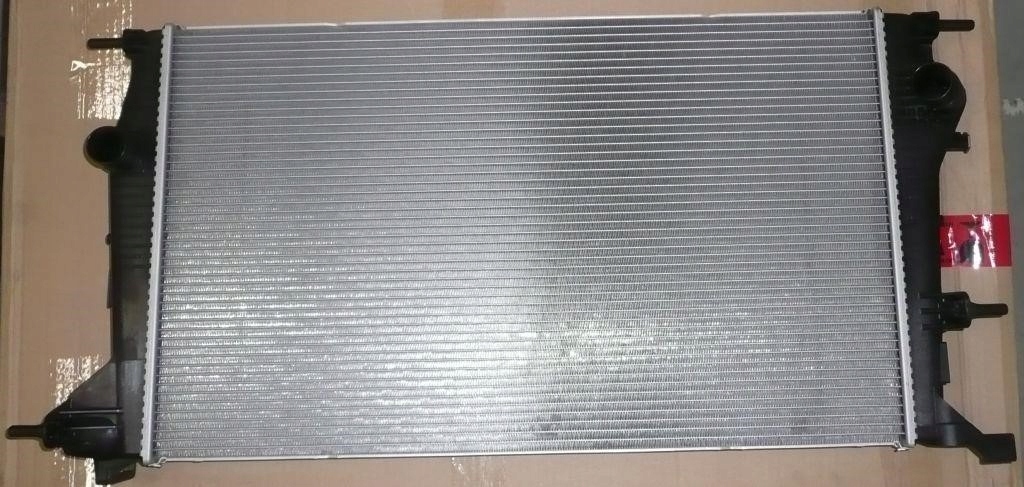 Renault оригінальний номер 214100016r радіатор води Зі Шроту