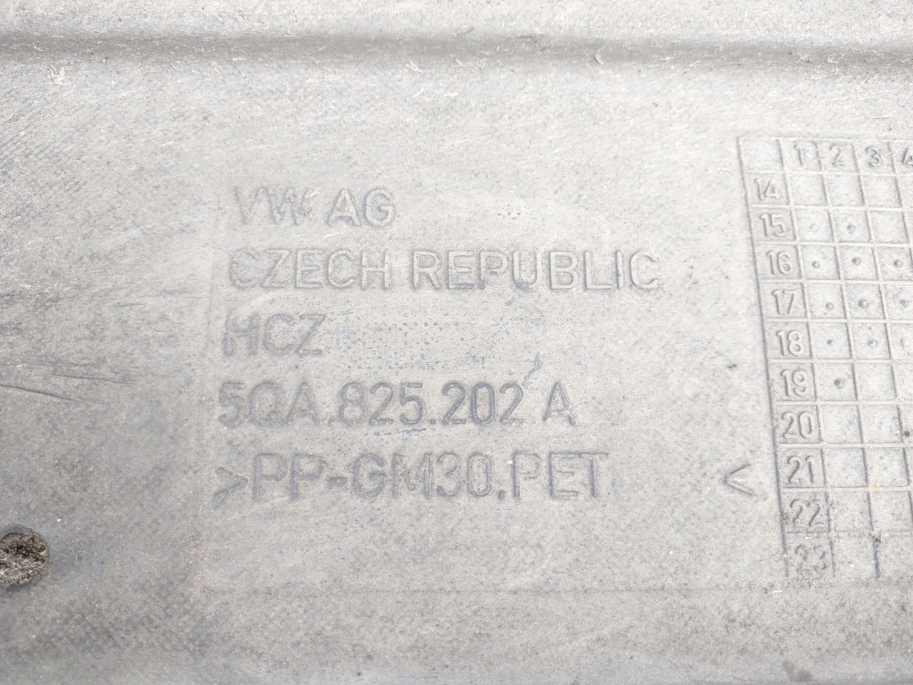 Защита подвеска 5qa825202a vw touran ii 5t 2019r. правая оригинал Доставка