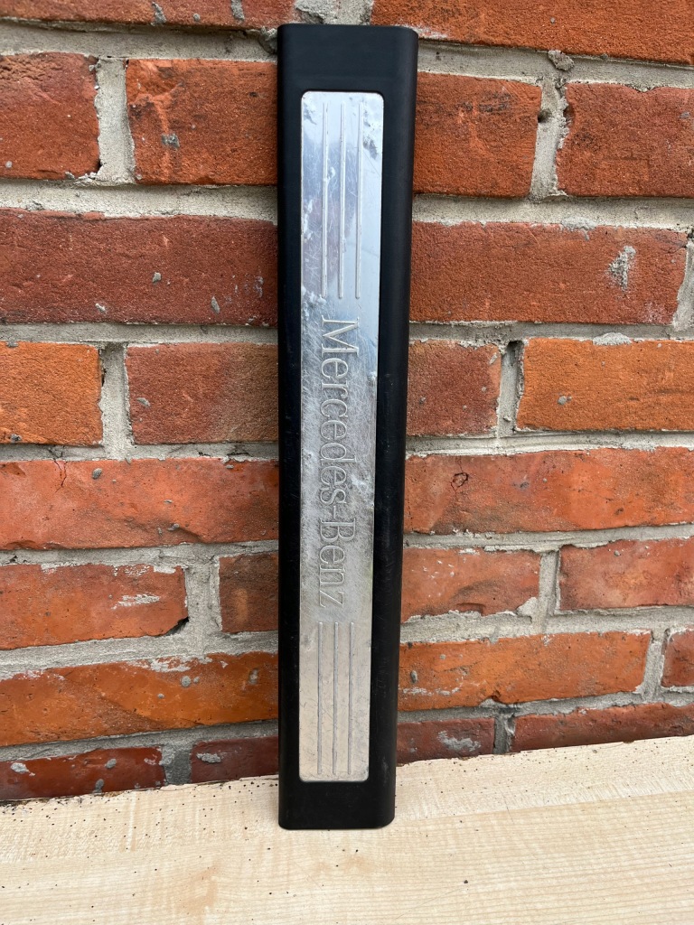 фото №1, Mercedes ml w164 05-11 молдинг порог правый перед