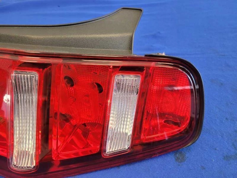фото №4, 2010-2012 mustang лампа задня задня права оригінальна