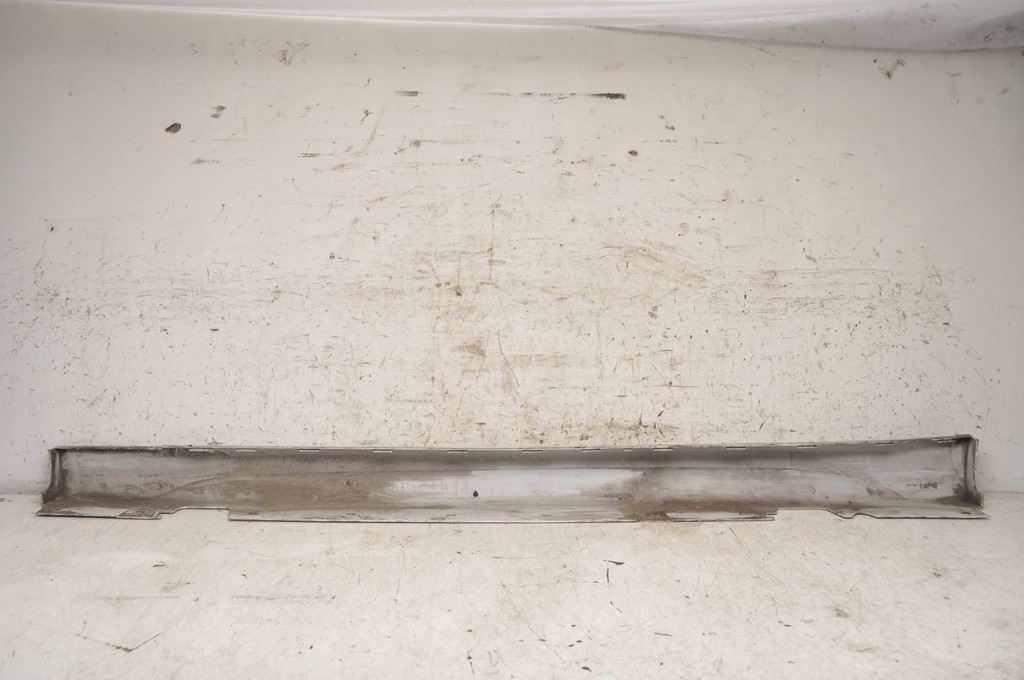 фото №11, Bmw x1 e84 накладка поріг права 8038075