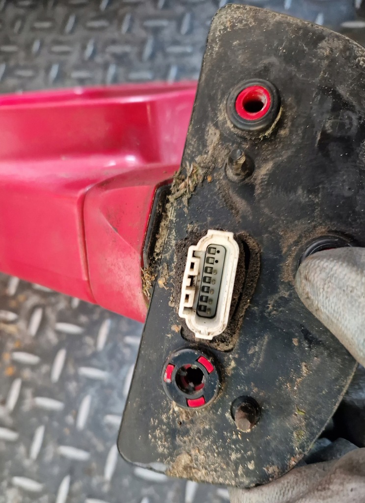 фото №2, Дзеркало праве електричний space runner ii