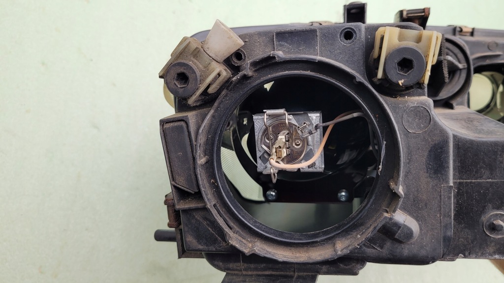 фото №13, Mazda 6 i лампа левый перед 014002472 europa