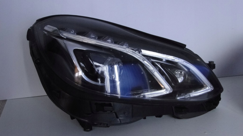 Mercedes e klasa 212 w212 фара передняя правый  перед led ils рестайлинг с Разборки