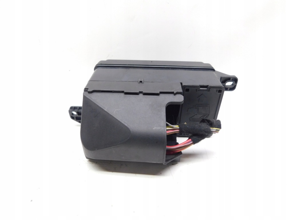 Коробка предохранителей 9213372 - mini cooper r55 r56 r57 r58 r60 r60 r61 Доставка