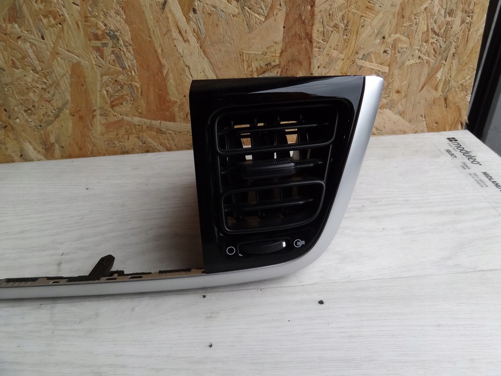 фото №3, Kia rio v 2019 воздуховод рамка консоли оригинал