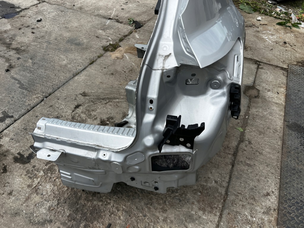 фото №4, Четверть крыло блок двигателя порог задняя правый dacia sandero iii stepway