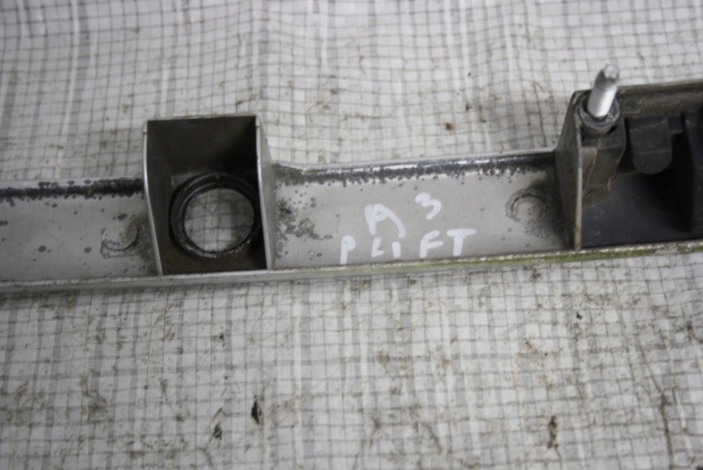 фото №4, Audi a3 8l накладка крышки багажника przed lift