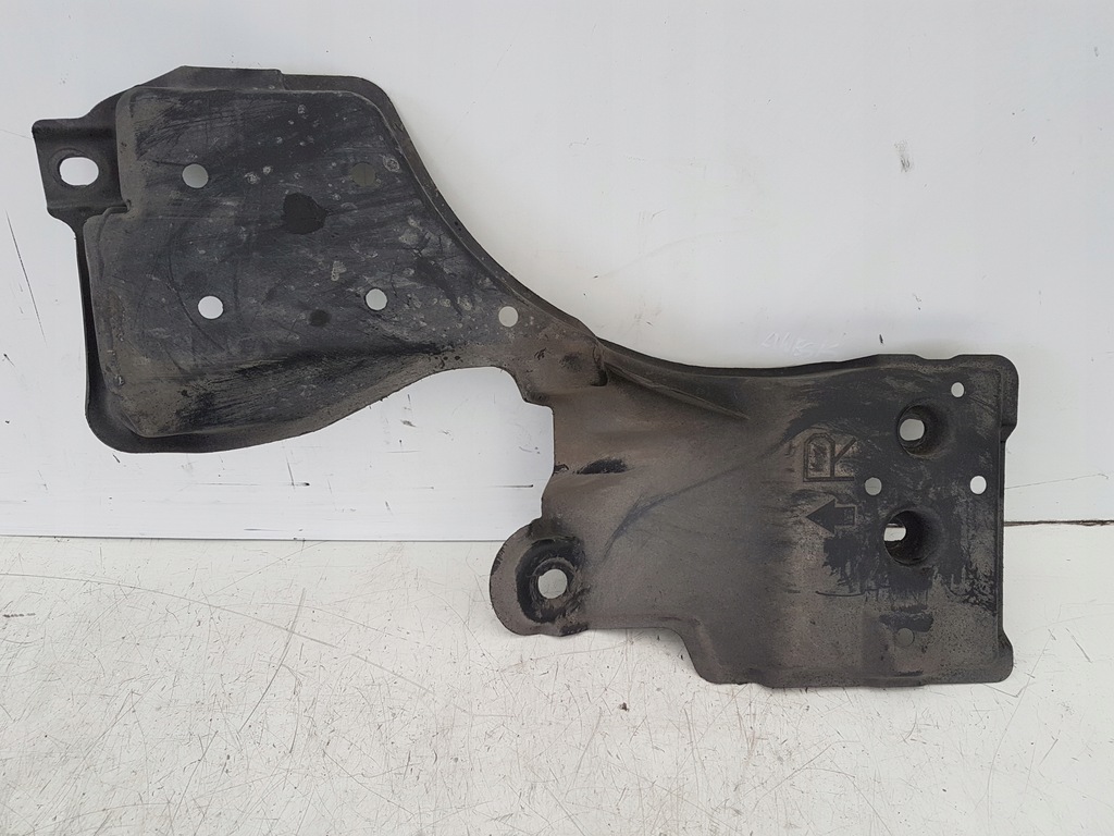 фото №1, Защита подвеска правый задняя toyota prius iii lift