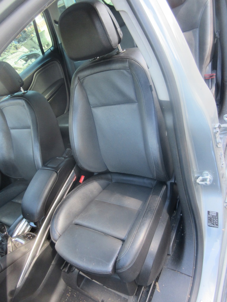 фото №1, Сидіння перед заднє сидіння обшивки шкіра zafira c 5 осіб